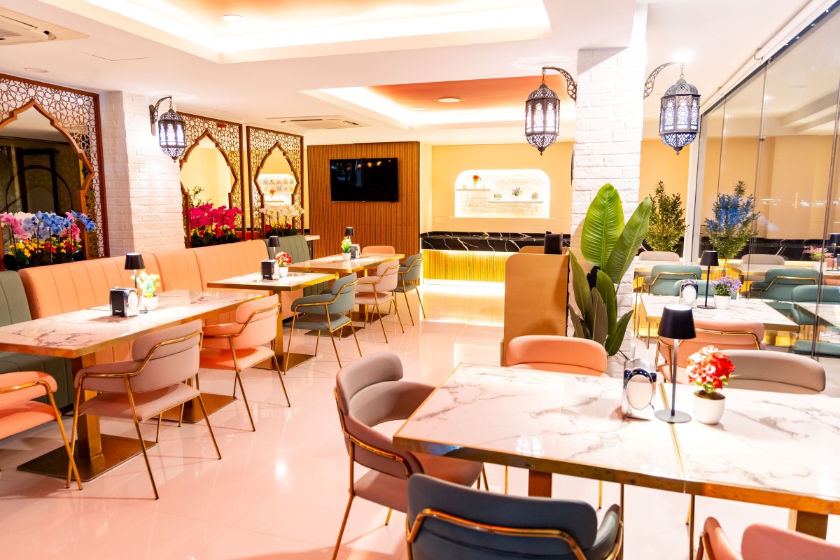 Lazeez Gourmet interior