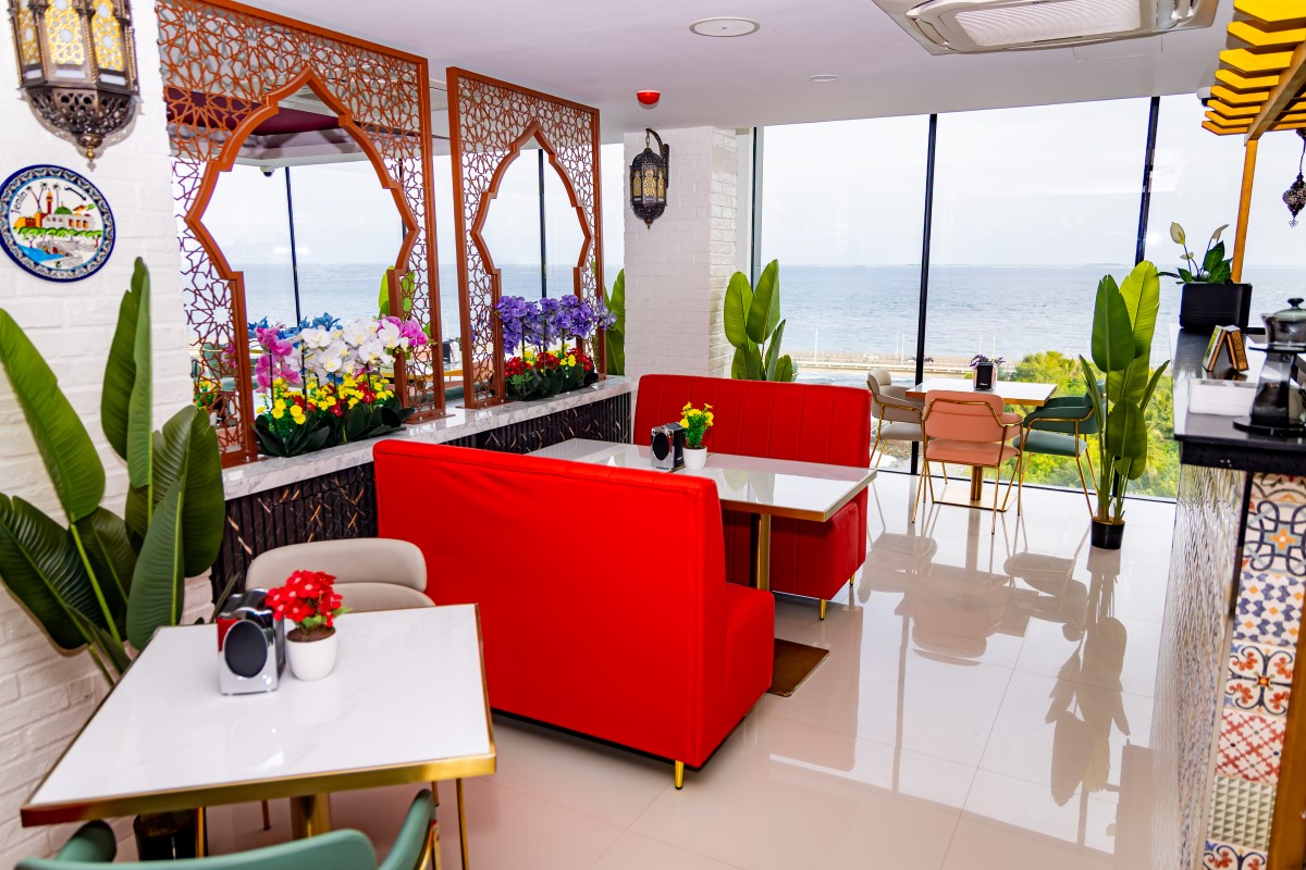 Lazeez Gourmet interior