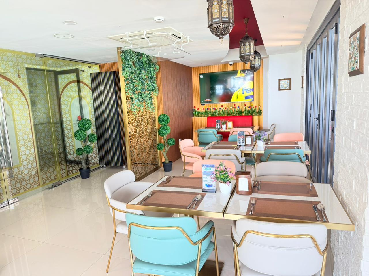 Lazeez Gourmet interior