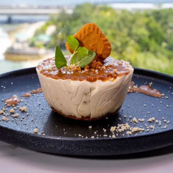 Lotus cheesecake